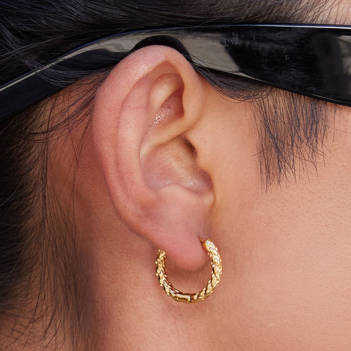 Orecchini geometrici in acciaio inossidabile con texture martellata e placcatura in oro, accessorio di moda di lusso da donna