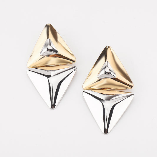 Orecchini a perno da donna geometrici a triangolo in lega alla moda con finitura galvanizzata