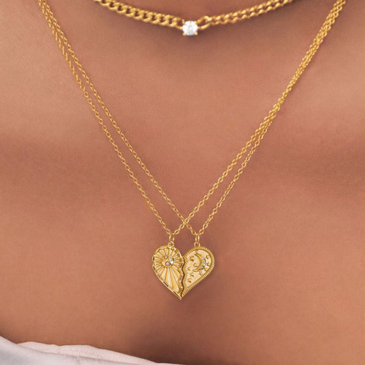 Elegante Collana a Cuore in Acciaio al Titanio con Finitura Placcata da Donna, Design con Ciondolo Geometrico, Catena Ipoallergenica in Acciaio Inossidabile, Accessorio Moda Lusso Minimalista
