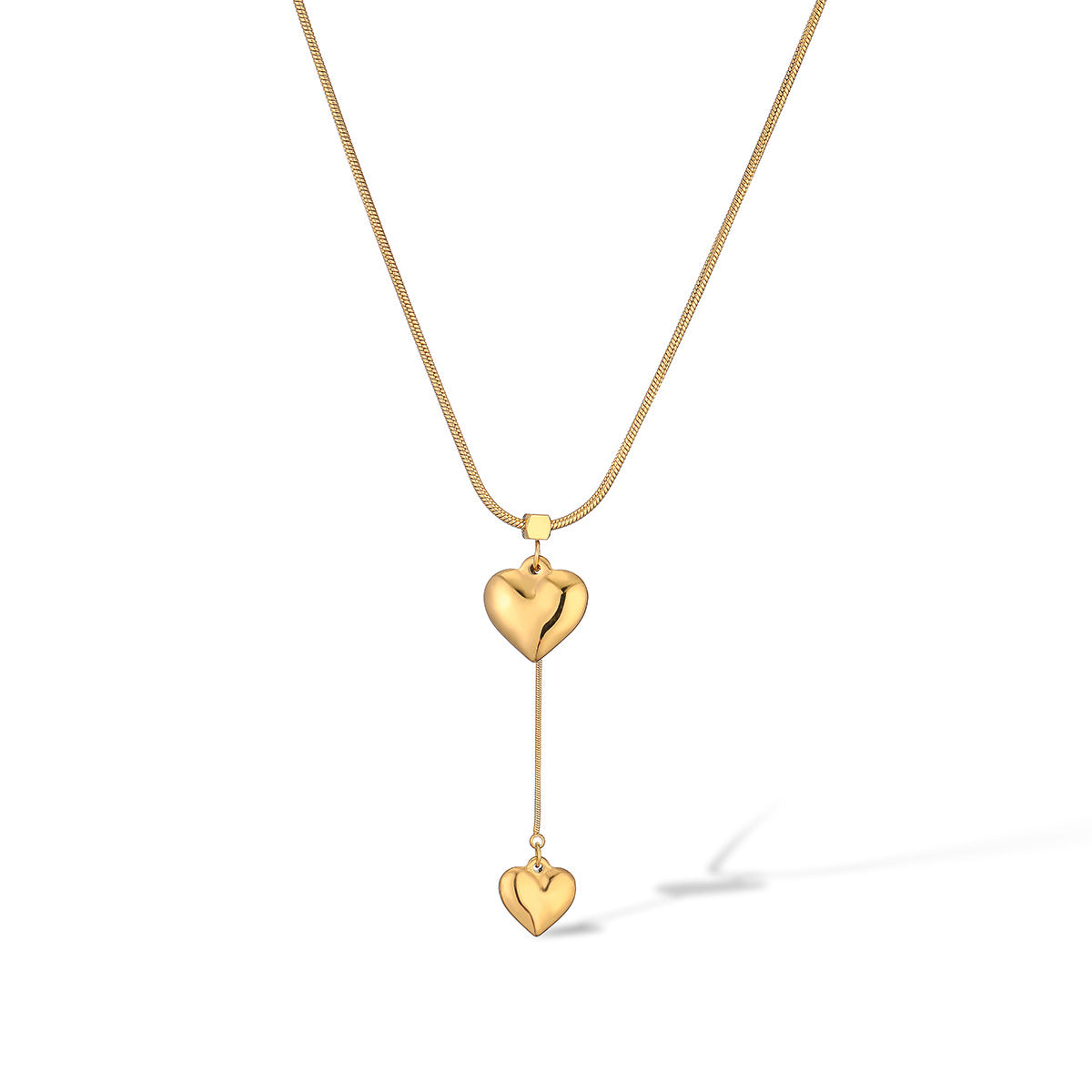 Collana con ciondolo a cuore minimalista in acciaio al titanio placcato oro 18K da donna