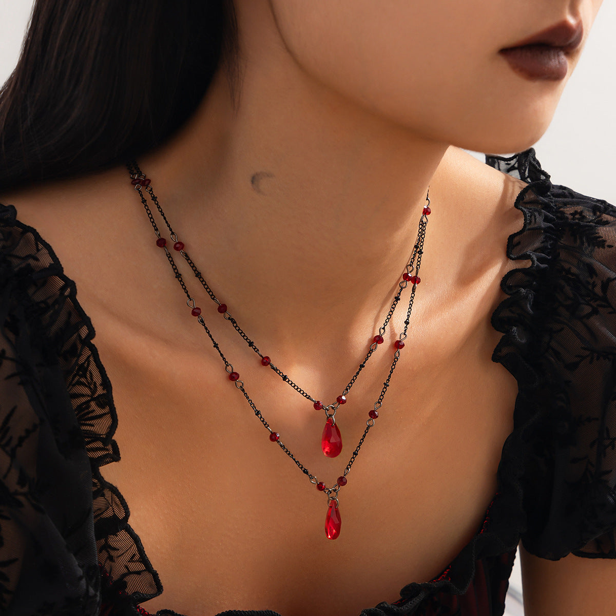Collar de varias capas con colgante de cristal en forma de gota, estilo gótico oscuro dulce y atrevido, con acabado chapado, para mujer