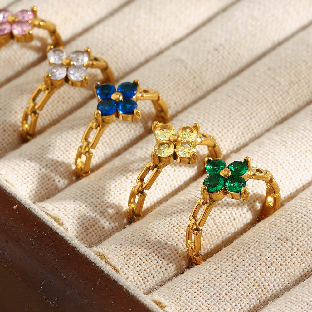 Anello Minimalista Geometrico in Acciaio Inox con Placcatura in Oro 18K e Dettagli in Zirconi per Donna