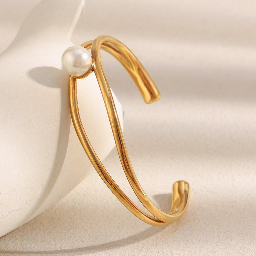 Bracciale da donna a doppio strato placcato oro 18 carati in acciaio inossidabile con design geometrico minimalista e perle simulate