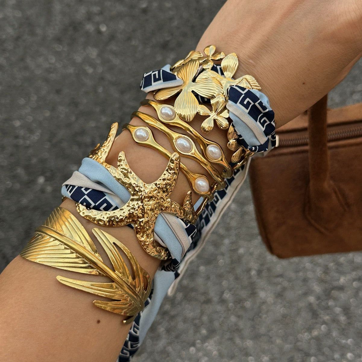 Bracciale a fascia in acciaio inossidabile placcato a forma di piuma