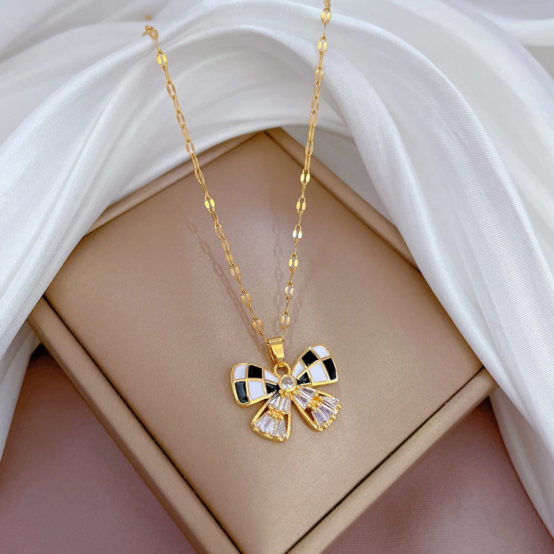 Elegante Collar de Acero de Titanio en Forma de Mariposa para Mujer con Incrustaciones de Diamantes de Imitación y Acabado de Esmalte, Delicada Cadena a la Clavícula