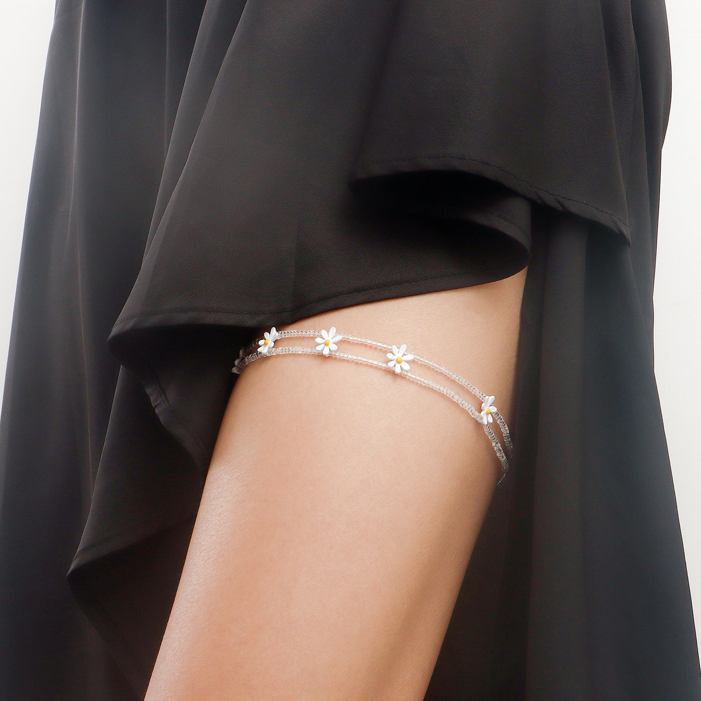 Minimalist Daisy Sunflower Anklet for Women with Alloy Chain Geometric Design Transparent Beads Fresh Beach Jewelry