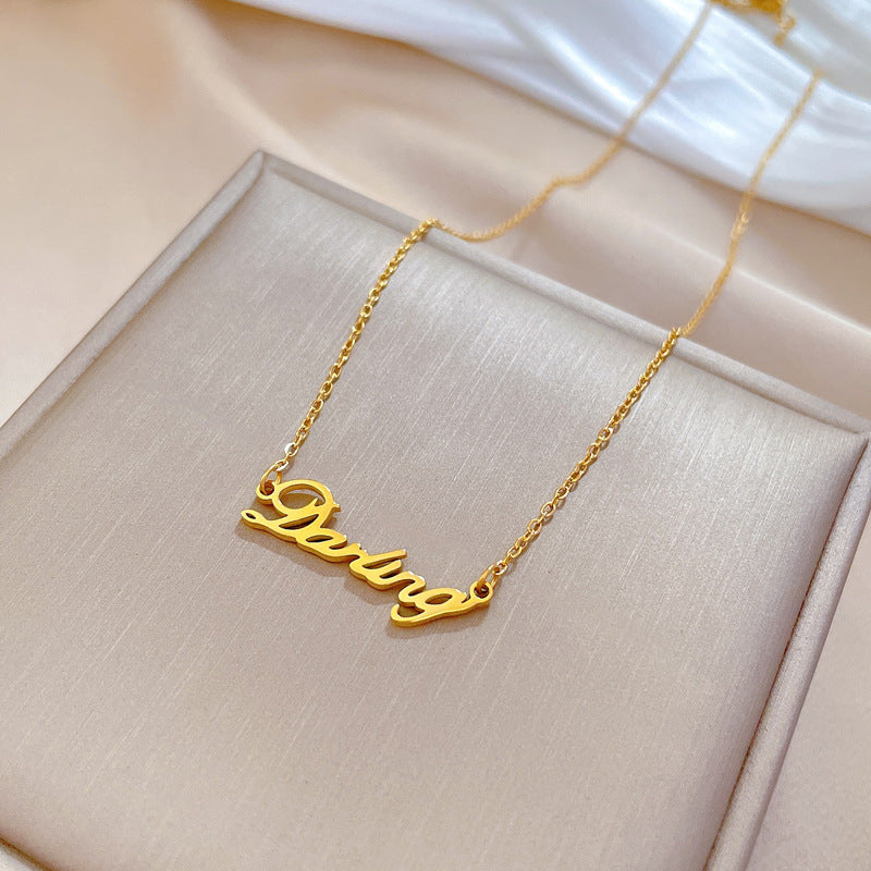 Collar con colgante geométrico minimalista de acero de titanio para mujeres y hombres con cadena de clavícula estilo relicario con acabado chapado en oro