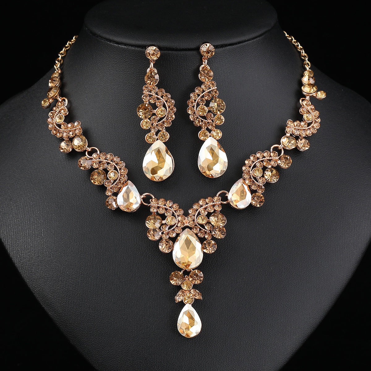 Fashion OL Style Heart Teardrop Bell Pendant Necklace and Earrings Set in Alloy with Plated Finish O-Chain for Women
