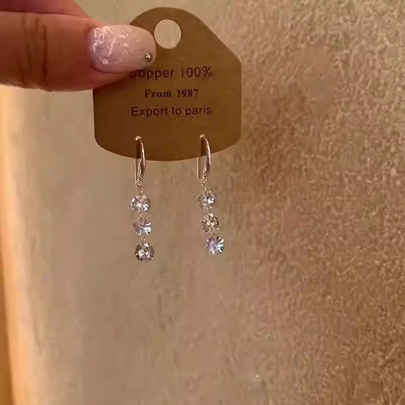 Pendientes de Flores Geométricas con Incrustaciones de Diamantes de Imitación en Cobre Bañado y Postes de Acero Inoxidable para Mujer, Joyería de Oreja de Lujo Minimalista y de Moda para el Día a Día