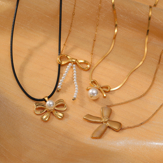 Minimalist Bow-Shaped Titanium Steel Necklace for Women with Electroplated Finish and Pearl Accent
