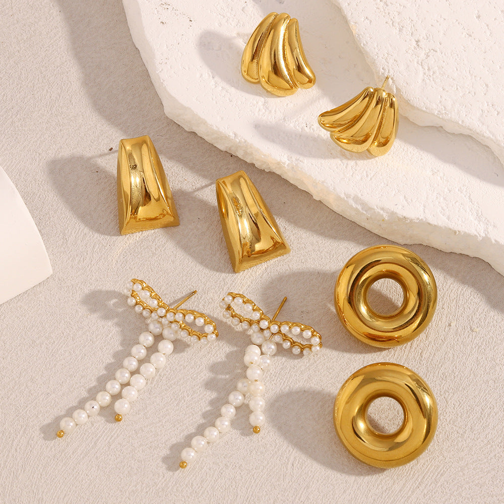 Vintage Style Bow-Shaped Stainless Steel Electroplated 18K Gold Hollow O-Link Pumpkin-Trapezoid Pearl Earrings for Women