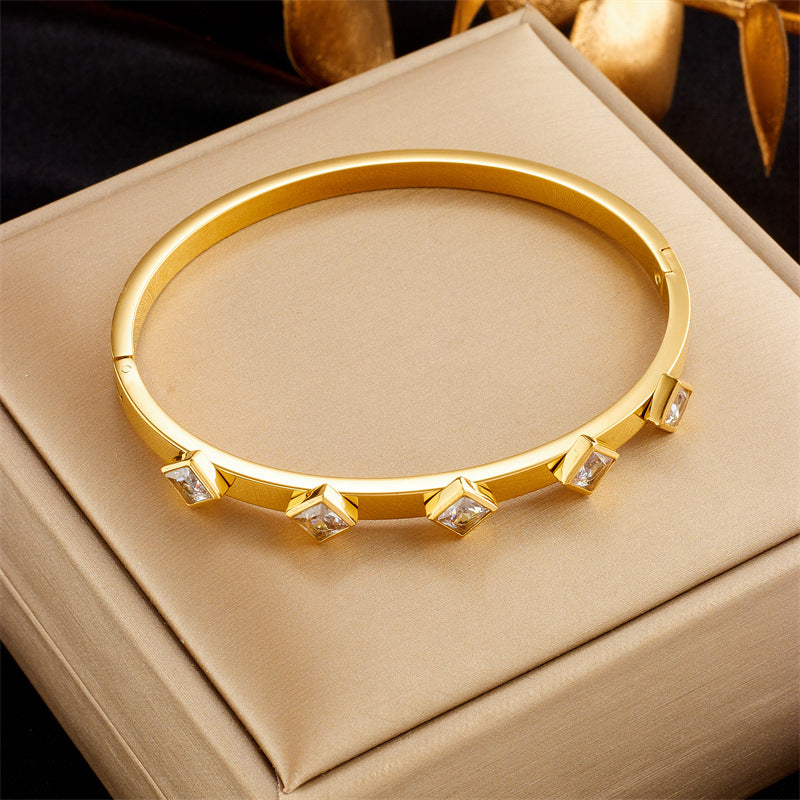 Fashionable Minimalist Heart-Shaped Rhinestone-Embellished Stainless Steel Bracelet with Multi-Layer Snake Chain and Butterfly Charm for Women