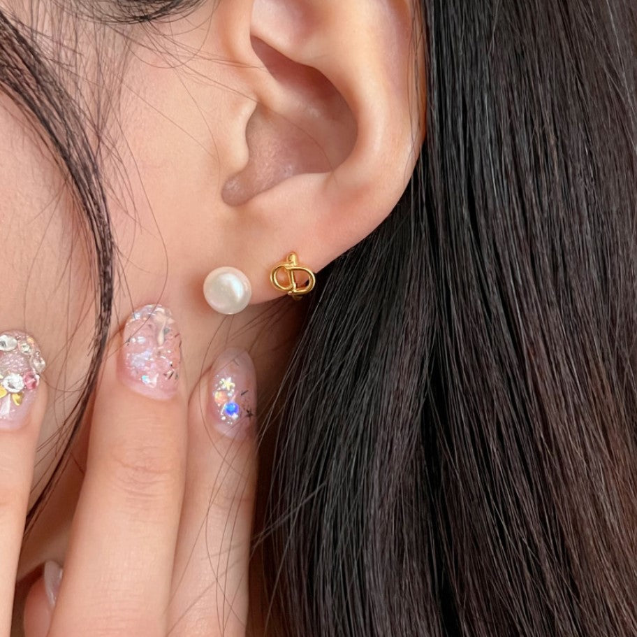 Minimalist Star-Shaped S925 Sterling Silver Hoop Earrings with Letter Detail