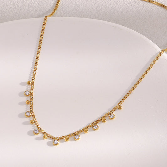 Collar con Colgante Minimalista en Forma de Lágrima de Acero Inoxidable con Baño de Oro de 18K y Detalles de Circonita Cúbica para Mujer