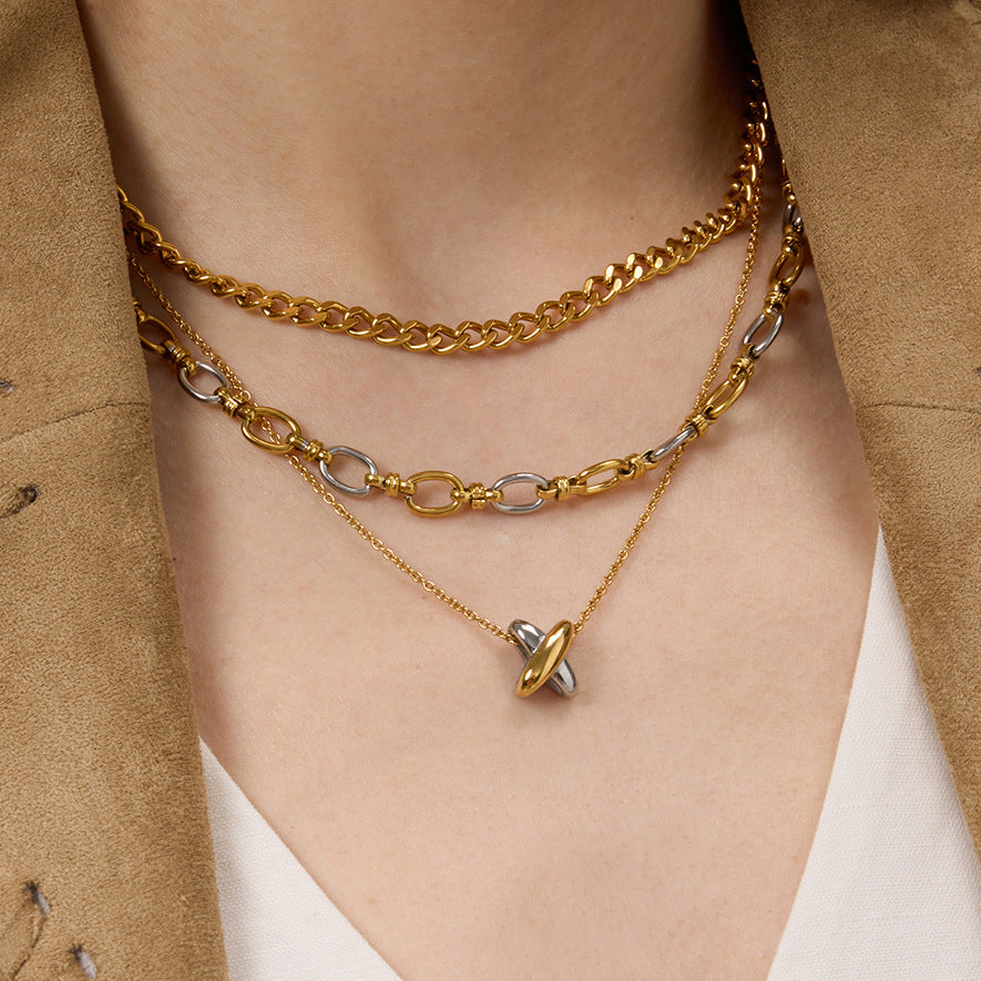Collana a Croce Geometrica in Acciaio Inossidabile da Donna con Ciondolo in Acciaio al Titanio e Finitura Placcata