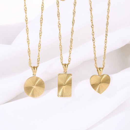 Fashion Vintage Light Luxury Heart Shape Necklace 18K Plated Stainless Steel Striped Pendant for Women