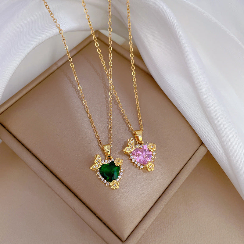 Collana con pendente a cuore geometrico in acciaio al titanio di lusso con intarsi in strass per donna
