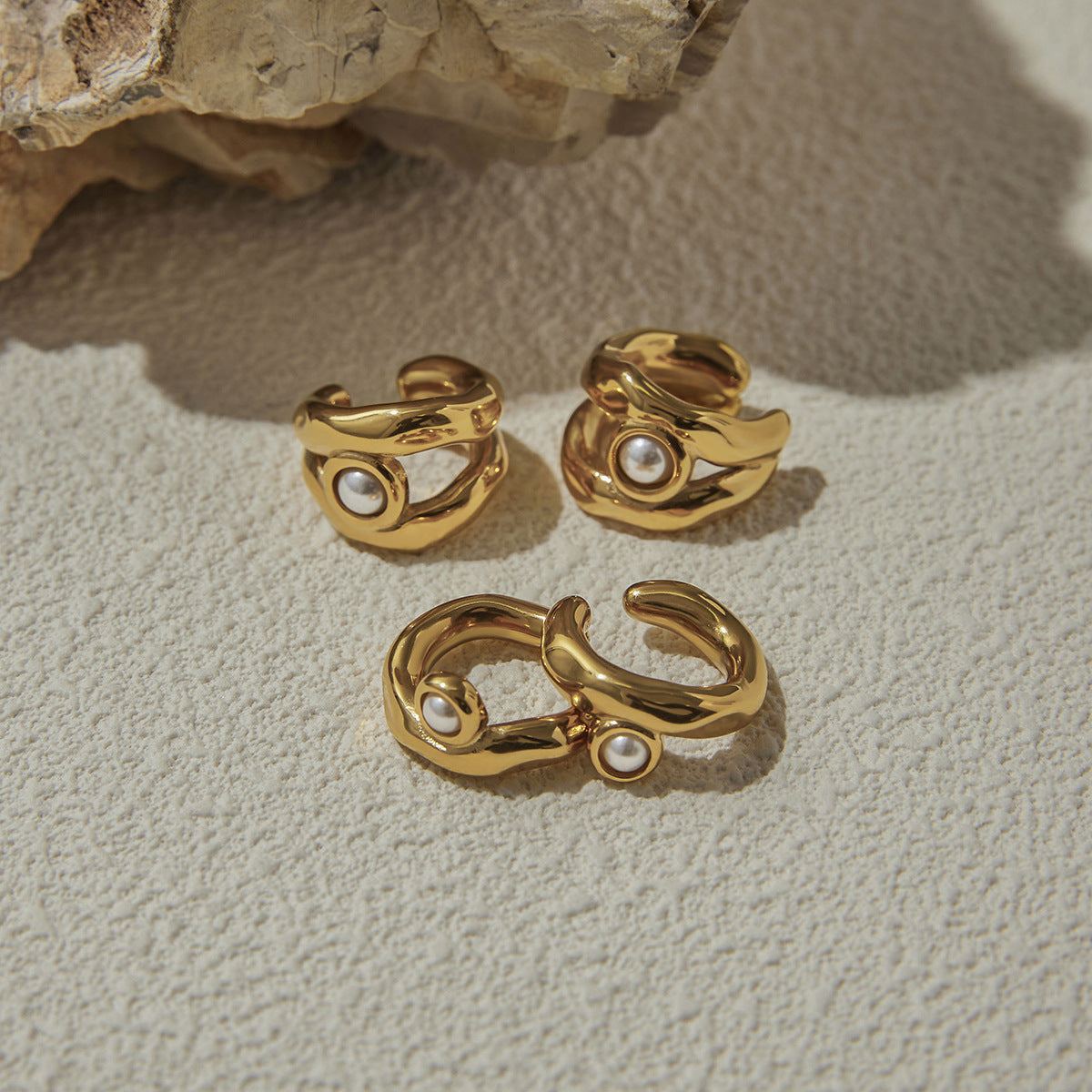 Elegant Geometric Pearl Inlay Stainless Steel Clip-On Earrings for Women
