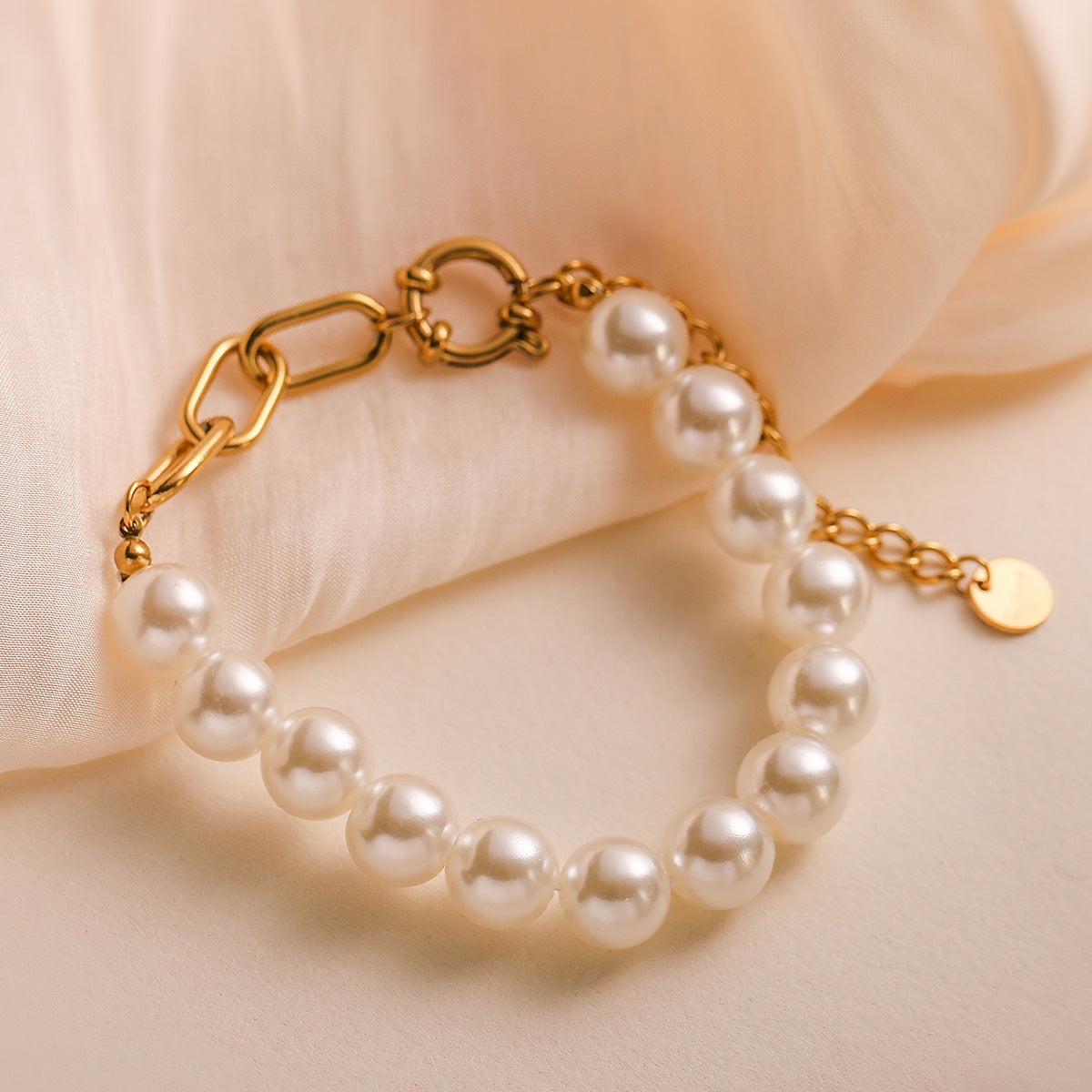 Vintage Fashion Minimalist Geometric Stainless Steel Bracelet with 18K Gold Plating for Women