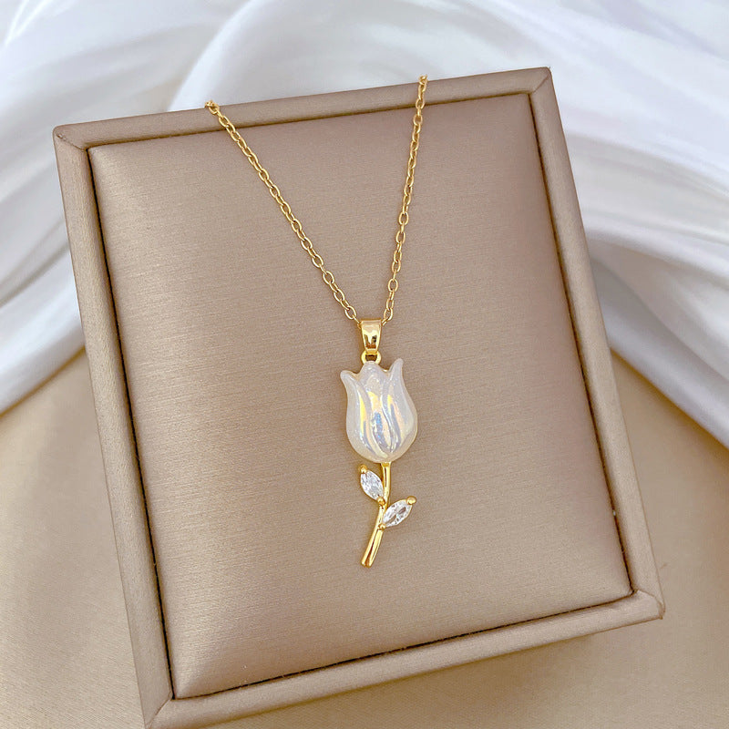 Collar de rosa de sirena dulce geométrico de lujo para mujeres y hombres Cadena de acero de titanio con incrustaciones de diamantes de imitación