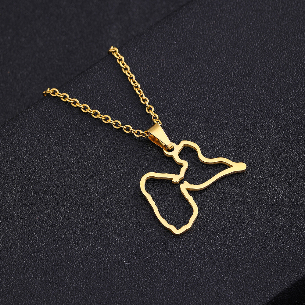 Collana con pendente a cuore geometrico etnico in acciaio inossidabile con ciondolo in acciaio al titanio e finitura galvanizzata, unisex