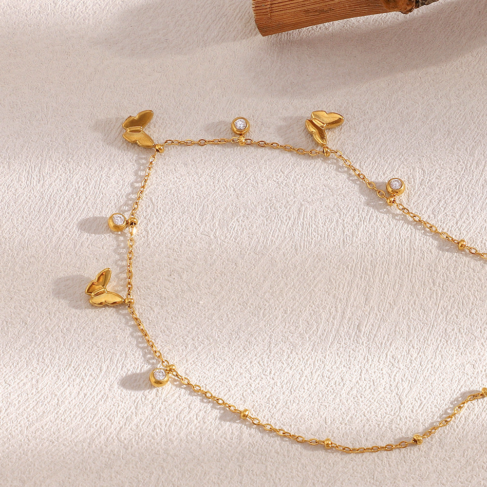 Collana con Pendente a Farfalla Minimalista in Acciaio Inossidabile con Placcatura in Oro 18K e Intarsio in Zirconi per Donna