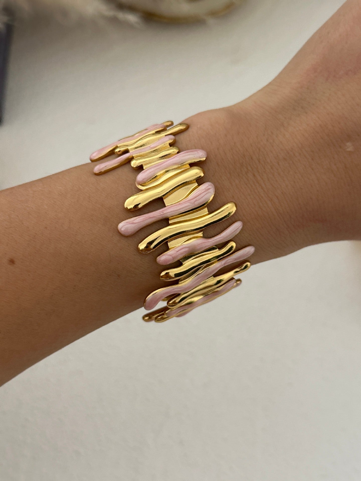 Bracciale Vintage a Forma di C con Stella Marina e Conchiglia, Smaltato e Dorato in Acciaio Inossidabile