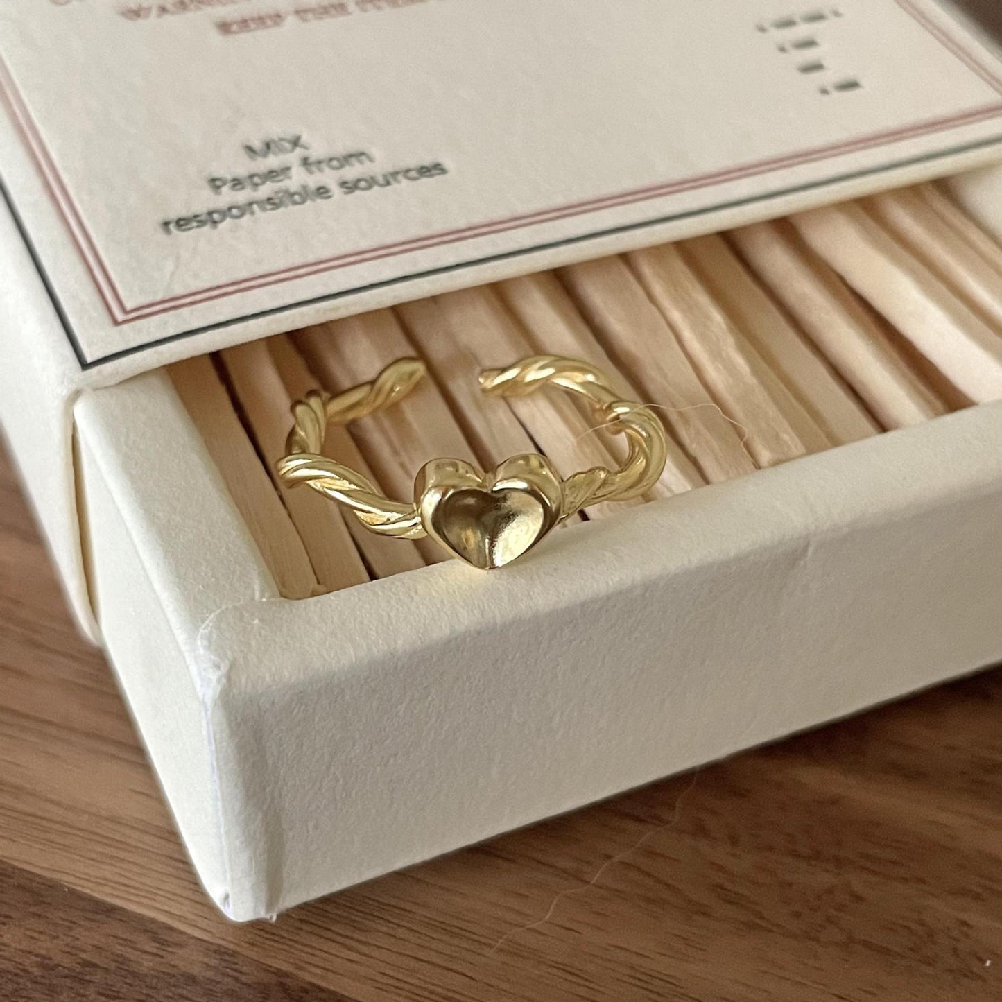 Minimalist Heart-Shaped 925 Sterling Silver Ring with Twisted Wire Detail for Women