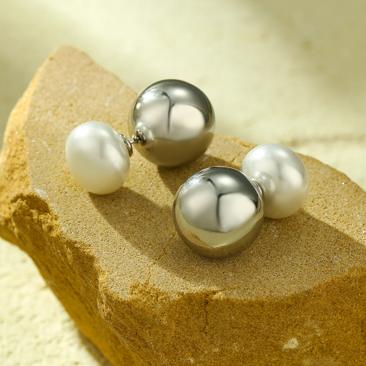 Orecchini da Donna Minimalisti di Lusso Francese in Acciaio Inossidabile con Sfera Lucida