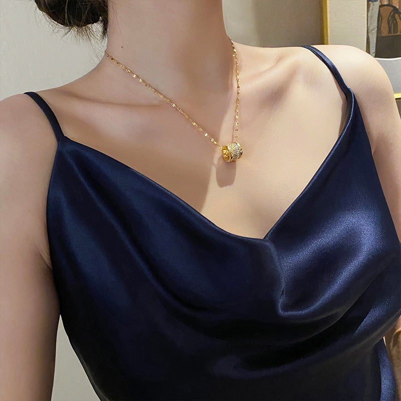 Luxury Minimalist Lip-Shaped Titanium Steel Necklace with Plated Finish for Women, Adjustable Clavicle Chain Featuring Circular Pendant Design