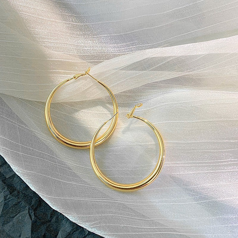 Eleganti orecchini a cerchio geometrici da donna in lega di zinco con finitura galvanica