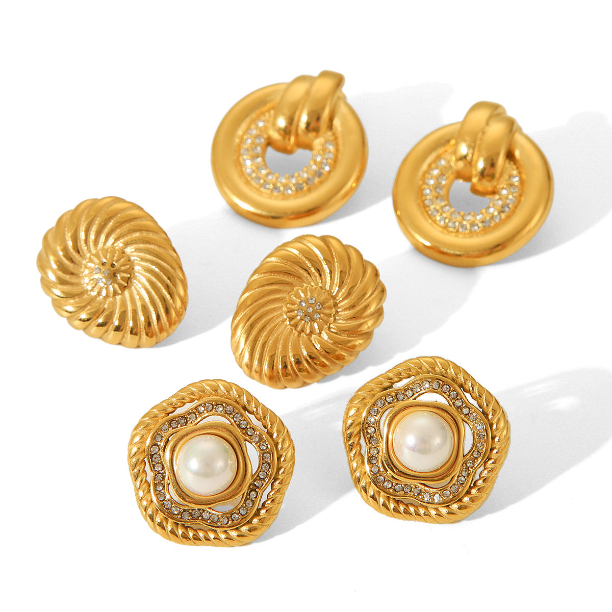 Orecchini a perno da donna in acciaio inossidabile placcato oro 18 carati con strass e perle, motivo geometrico alla moda