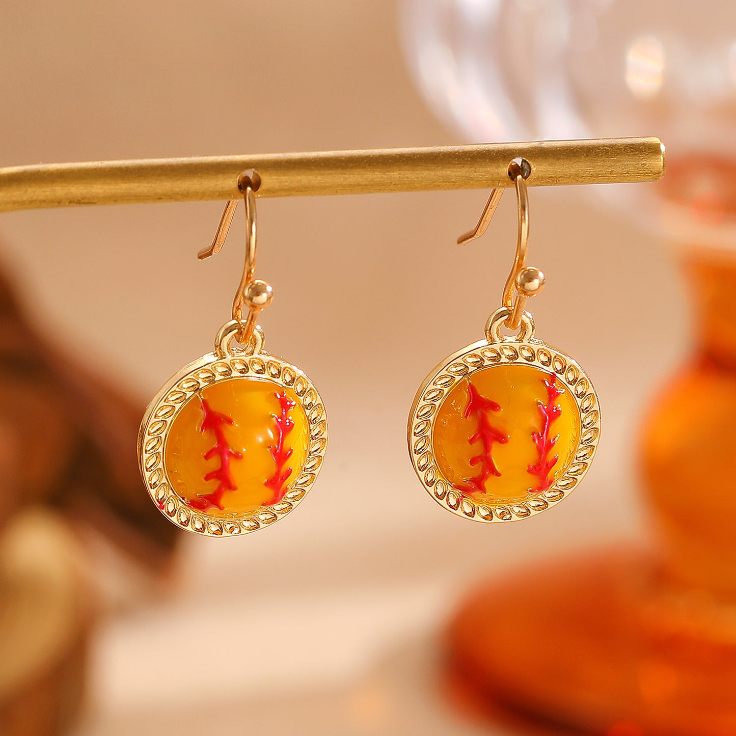 Set di Collana, Bracciale e Orecchini con Pendente a Sfera in Lega di Zinco Placcata Sportiva e Perle per Donna