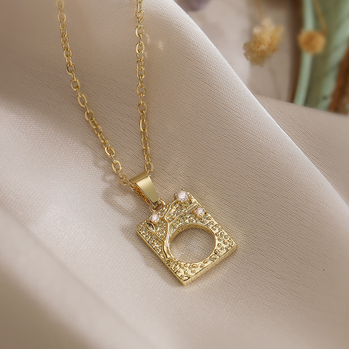 Minimalist Geometric Pendant Necklace for Women with Copper Base Plated in Real Gold and Zircon Inlay