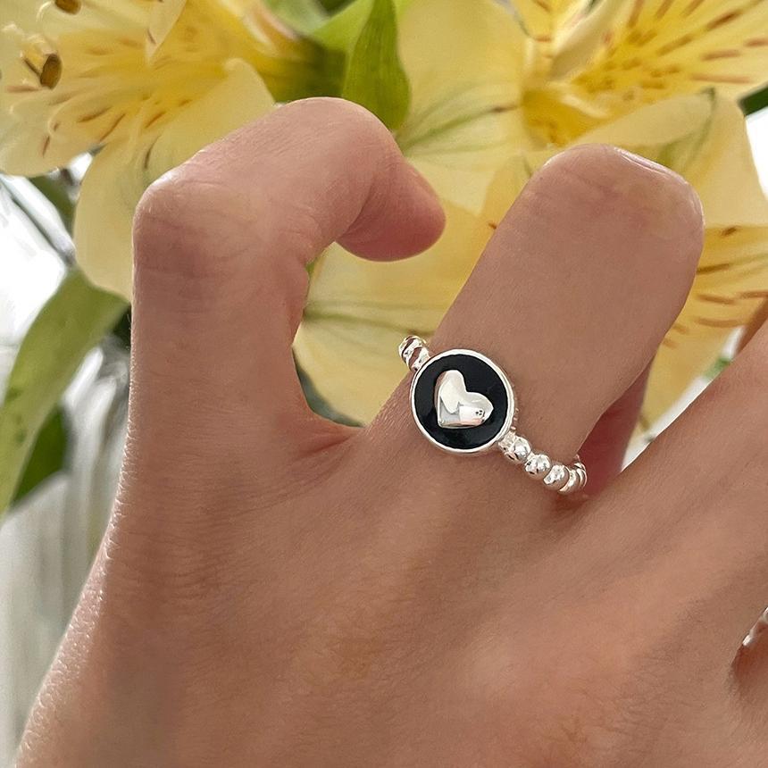 Anello Minimalista a Cuore per Donna in Argento Sterling S925 con Resina e Dettaglio Catena Delicata