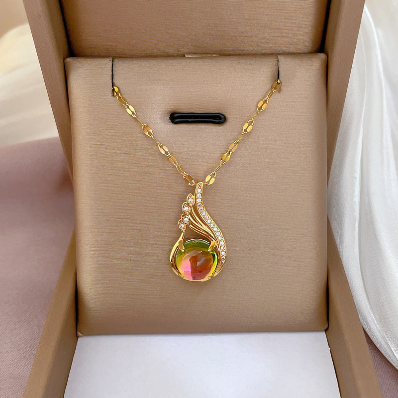 Collana con ciondolo geometrico in acciaio al titanio di lusso con strass micro-incastonati per donna, catena a clavicola con stile bohémien e motivo a stella