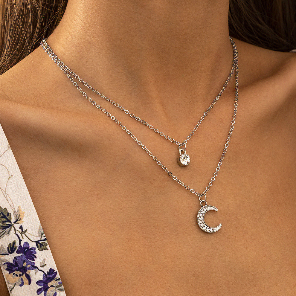 Collana da donna a frange con strass minimalisti, a clavicola, pendente in lega a doppio strato a mezzaluna con finitura placcata