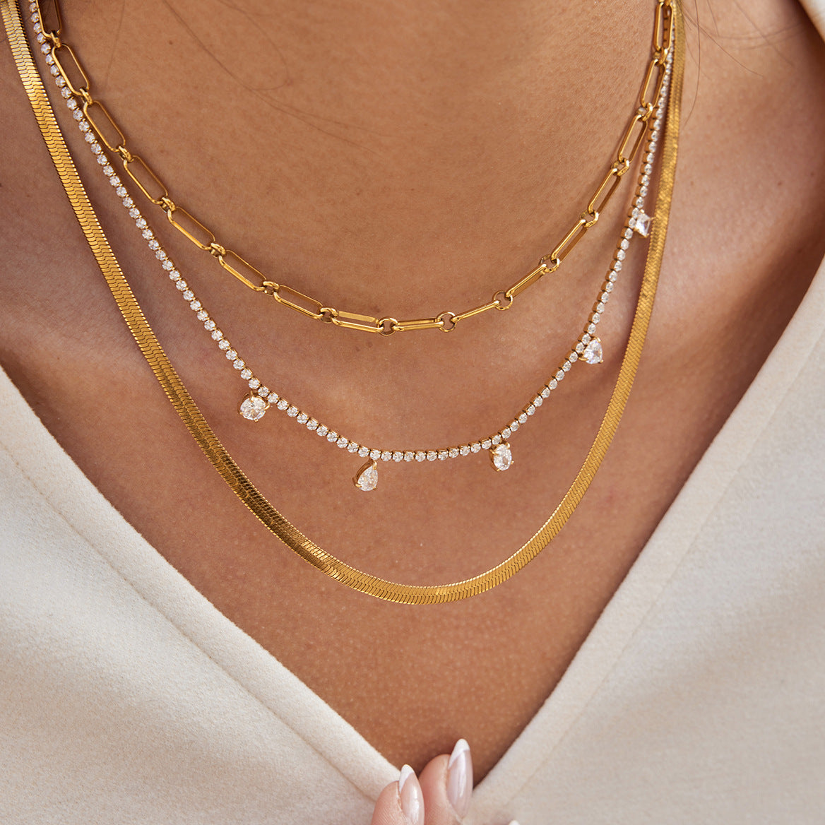 Collana Minimalista Geometrica in Acciaio Titanio con Placcatura in Oro PVD Sottovuoto per Donna, Catena Clavicola in Acciaio Inossidabile