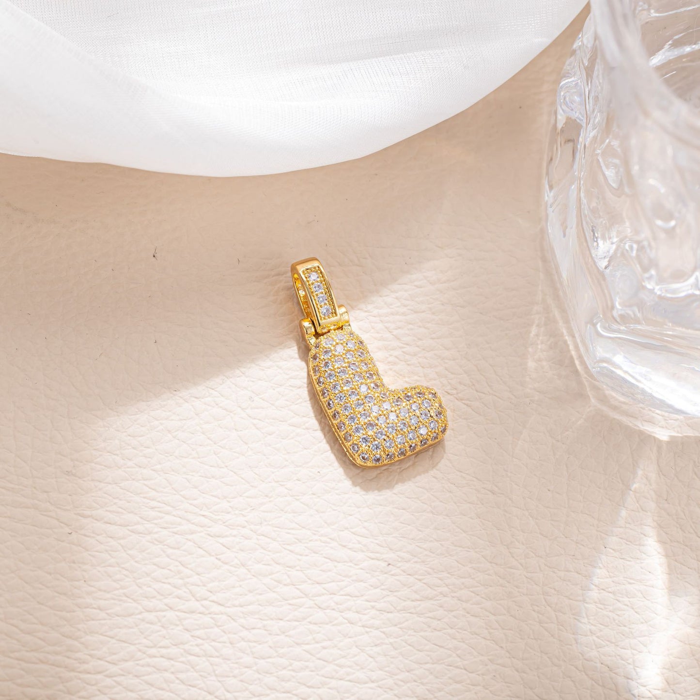 Minimalist Hip-hop Micro Inlaid Cubic Zirconia Letter Brass Pendant Necklace