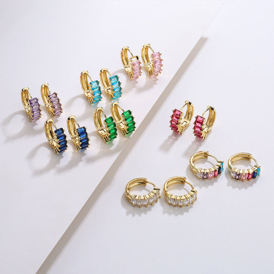 Pendientes de aro geométricos minimalistas de cobre con baño de oro de 18 quilates y circonitas cúbicas micropavé para mujer