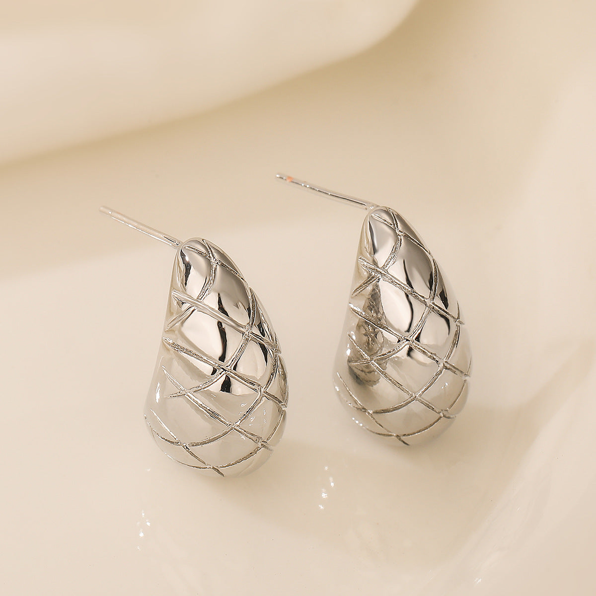 Orecchini da Donna Minimalisti in Rame a Goccia Geometrica con Placcatura in Oro Vero
