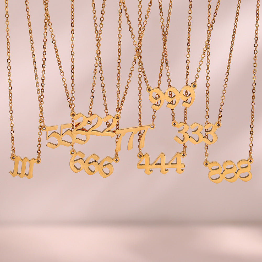 Collar Minimalista con Colgante de Acero Inoxidable Galvanizado con Número de Tres Dígitos y Cadena Ajustable para Mujer