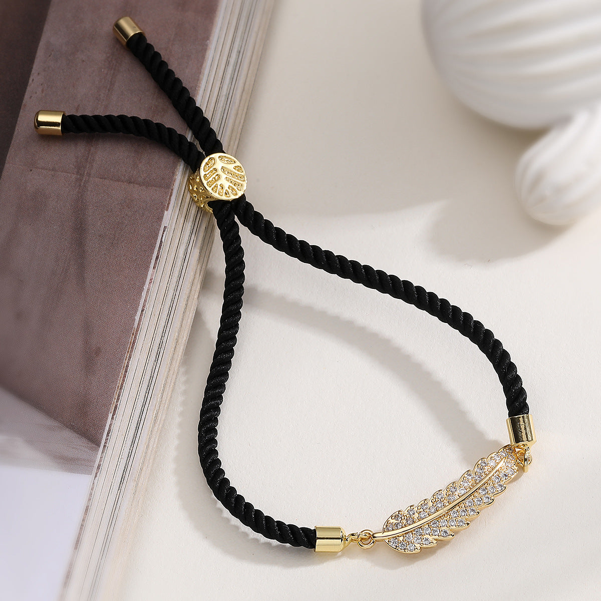 Fashion Commuter 18K Gold Plated Brass Micro-inlay Cubic Zirconia Geometric Butterfly Bracelet for Women