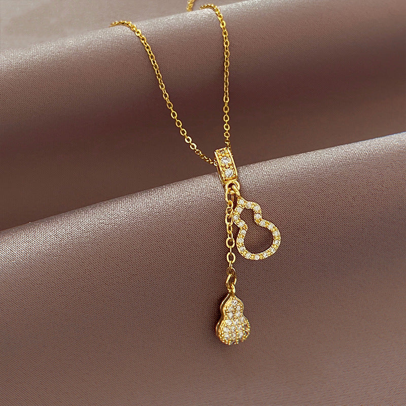 Fashion Minimalist Gourd Shape Titanium Steel Necklace with 18K Gold Plated Copper Pendant and Rhinestone Inlay