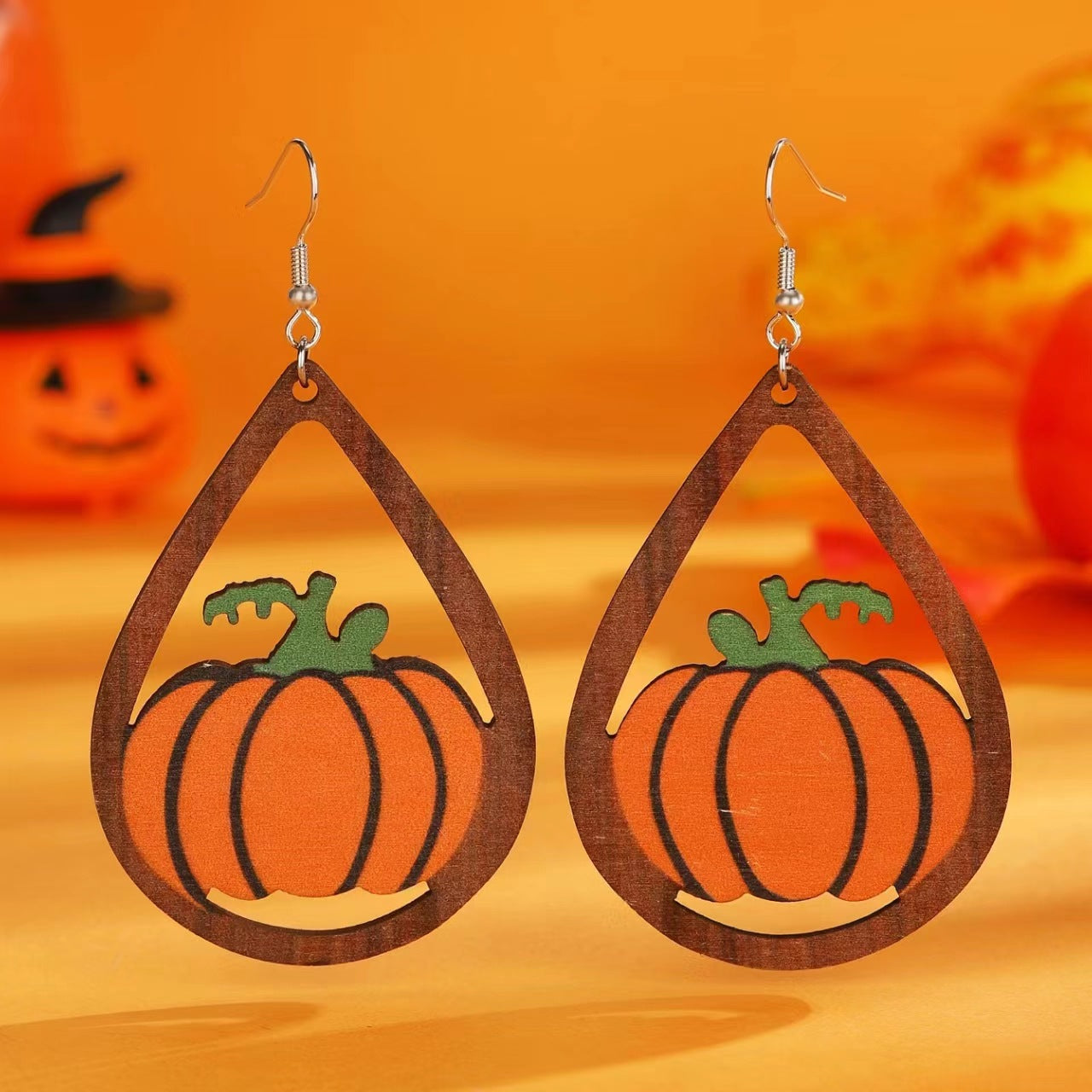 Pendientes colgantes triples de Halloween gótico con gato negro, fantasma y calabaza, con componentes de madera en forma de gota y acabado esmaltado para mujer