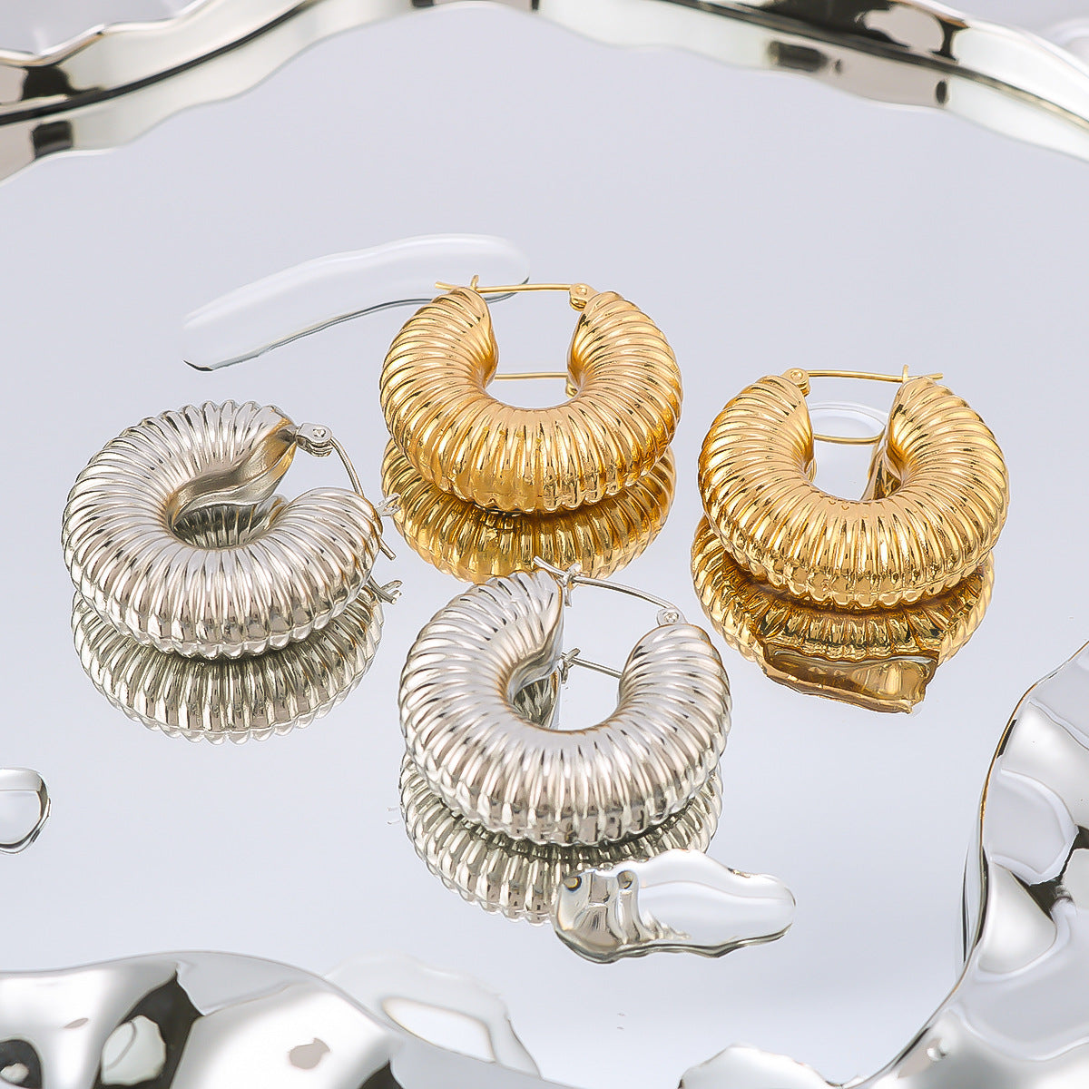 Orecchini a Cerchio Vuoti Geometrici in Acciaio Inossidabile con Placcatura in Oro 18K da Donna