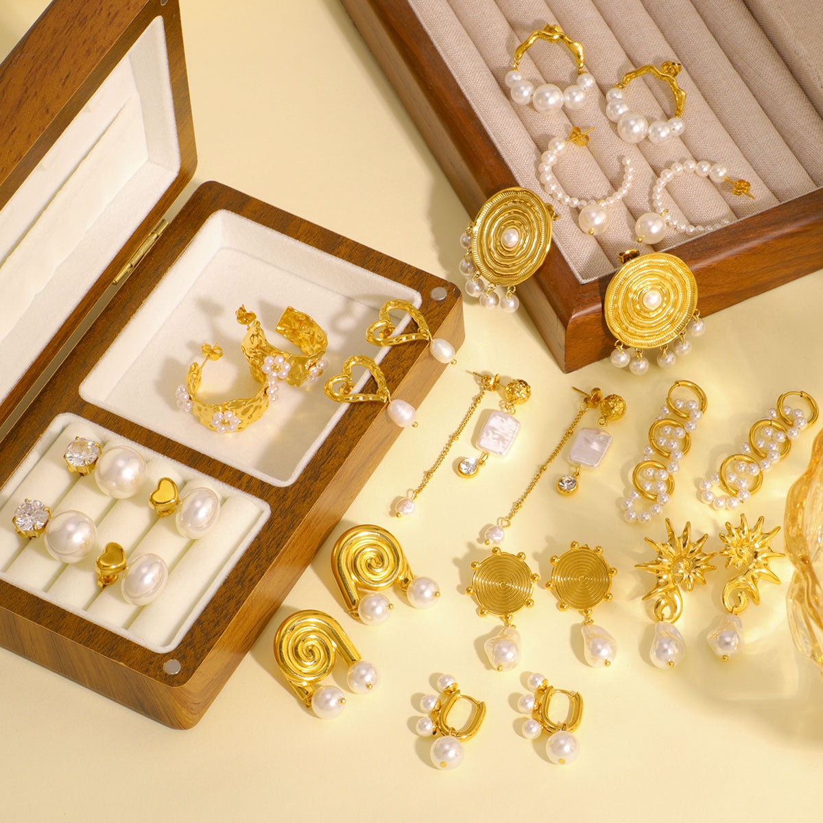 Orecchini a perno pendenti geometrici da donna in acciaio inossidabile con placcatura in oro 18 carati e finitura galvanica sottovuoto