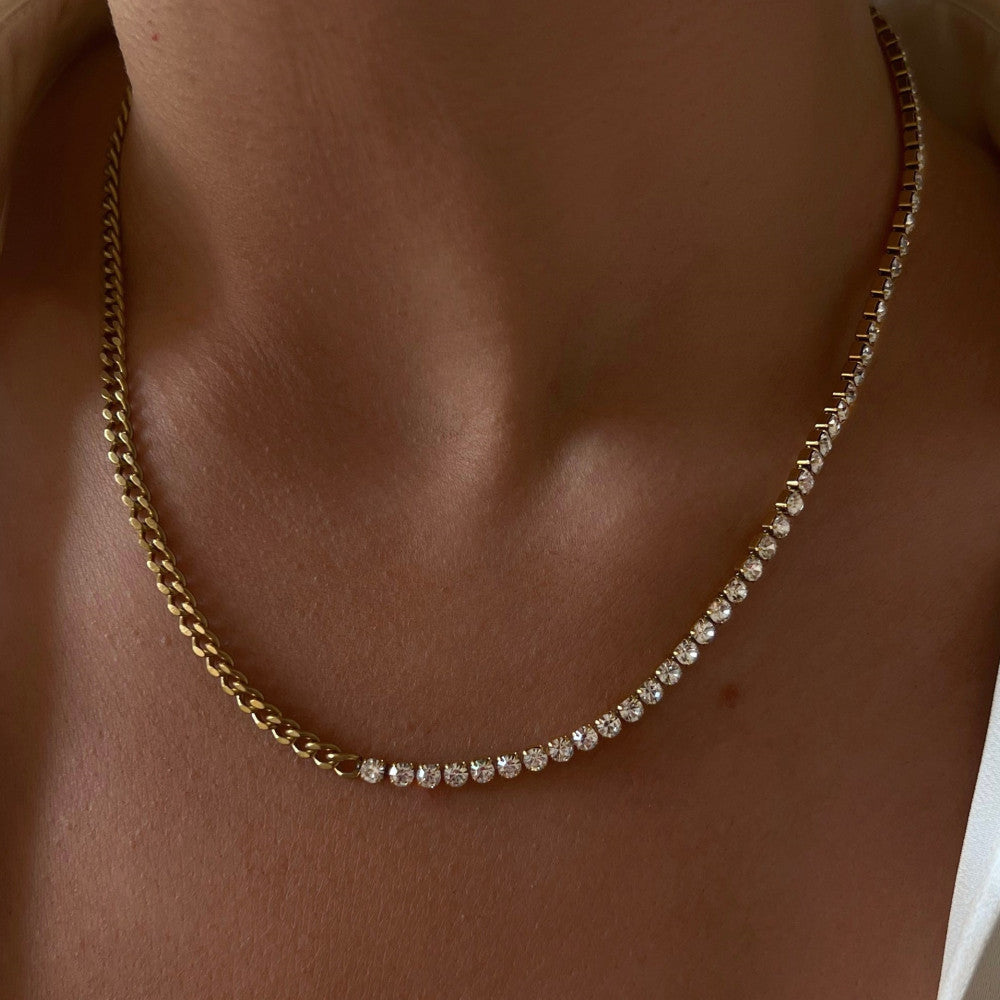 Collana a Catena Cubana Geometrica da Donna Realizzata in Acciaio al Titanio con Intarsio di Strass e Placcatura Sottovuoto in Oro 18K per una Lunga Durata del Colore