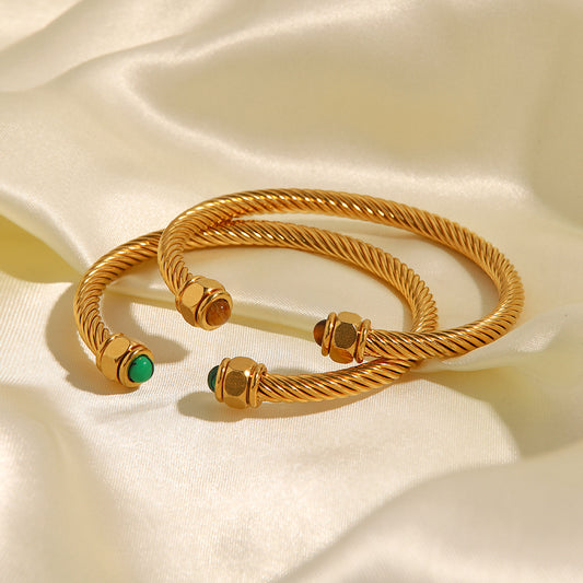 Bracciale minimalista in acciaio al titanio a C da donna con finitura placcata, accessorio di moda streetwear