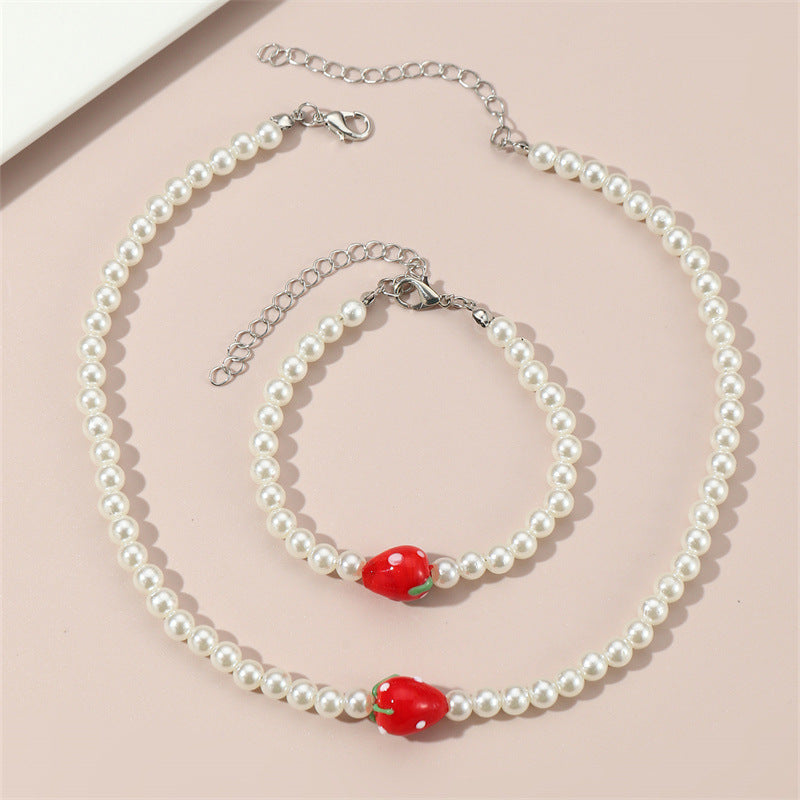 Collar minimalista de mariposa y corazón para niños con dije de aleación y cuentas de perlas en cadena de bolitas